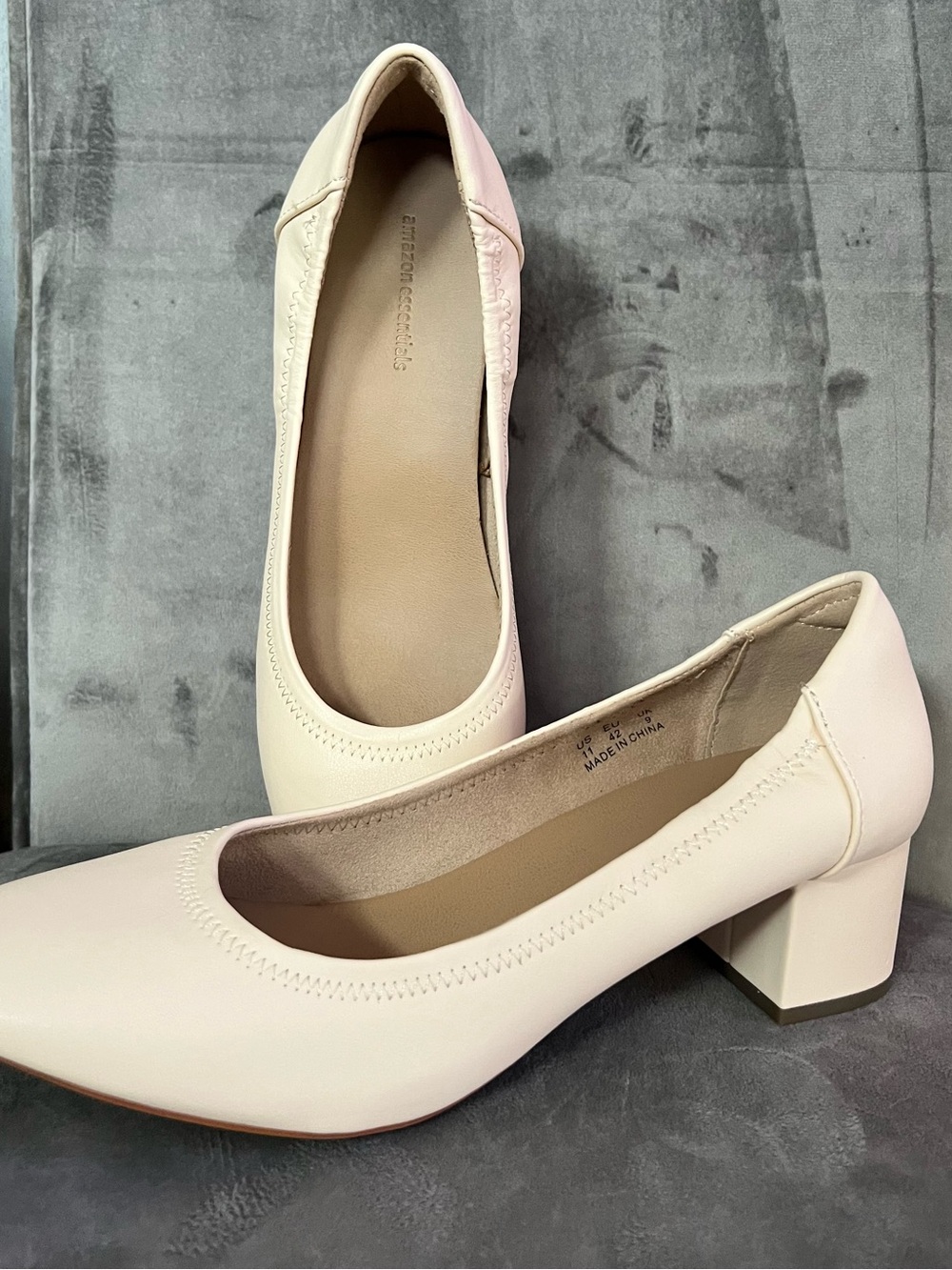Amazon Essentials Ballet Pumps with Block Heel Like New | Nude/Cream